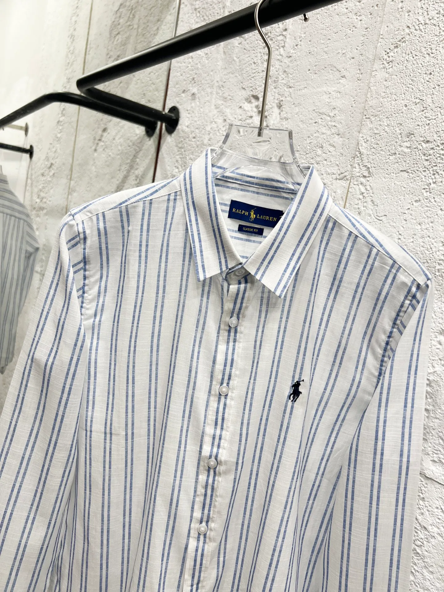 P192 Style number: T56 Ralph Lauren & Ralph Lauren small striped shirt made of slub cotton, can be used as a sun protection shirt Color: blue Size: M (110-125 pounds) L (125-140 pounds) XL (140-155 pounds) 2XL (155-170 pounds)